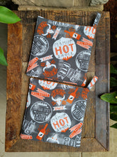 Load image into Gallery viewer, Hot Pad Set - Set Of Two - BBQ - Wing Sauce - Hot Sauce - Longhorn - Hot Pads - Trivet
